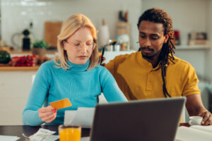 Cómo Hacer una Factura Electrónica en Panamá